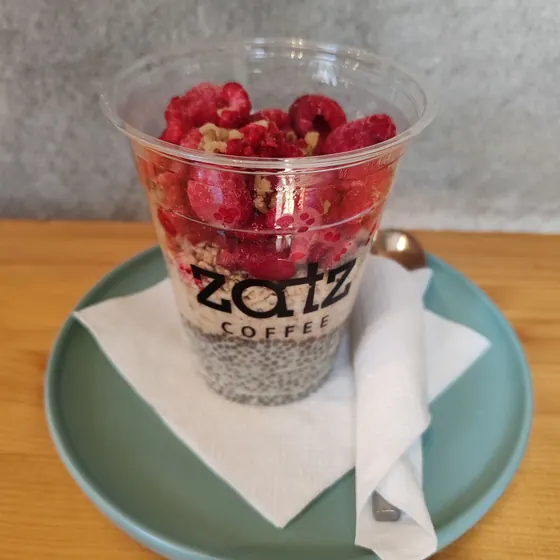 Overnight oats vegan cu zmeură